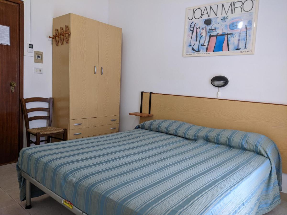 Albergo Casa Del Turista Torre dell'Orso Kültér fotó