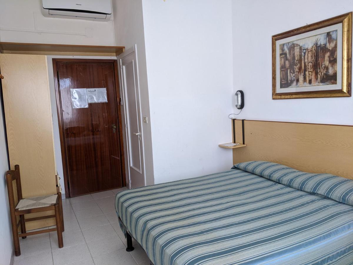 Albergo Casa Del Turista Torre dell'Orso Kültér fotó